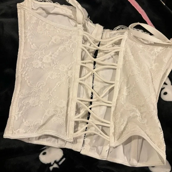 Lace Corset Top in Cream - Picture 3 of 3